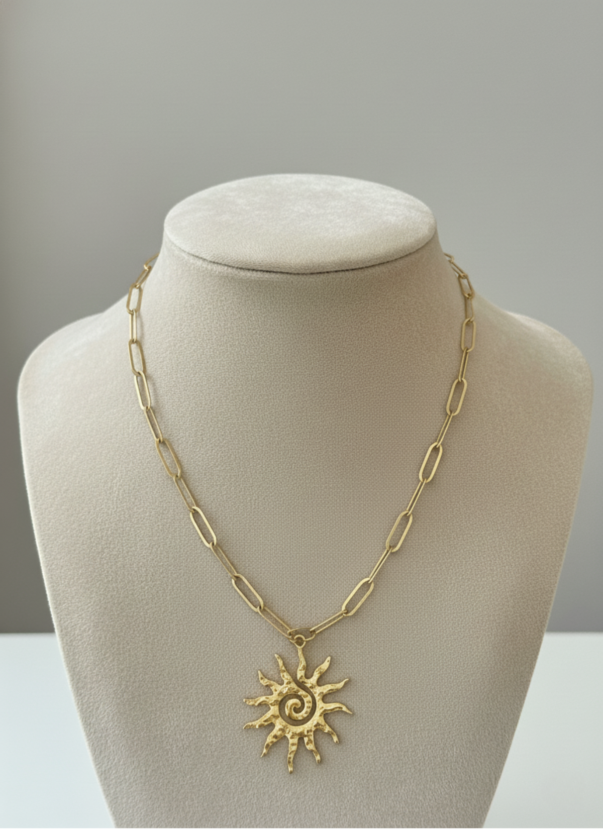 Collier découverte