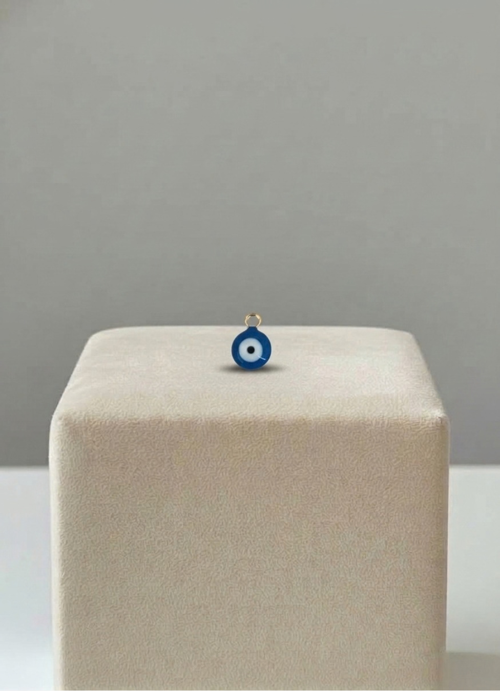 Petit Oeil Bleu