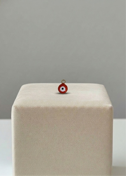 Petit Oeil Rouge