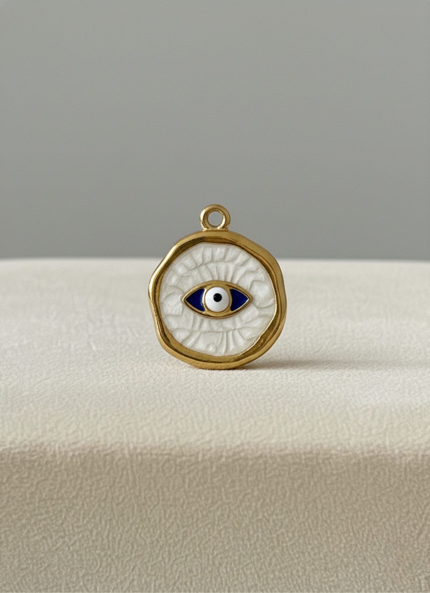 Médaillon Oeil Blanc
