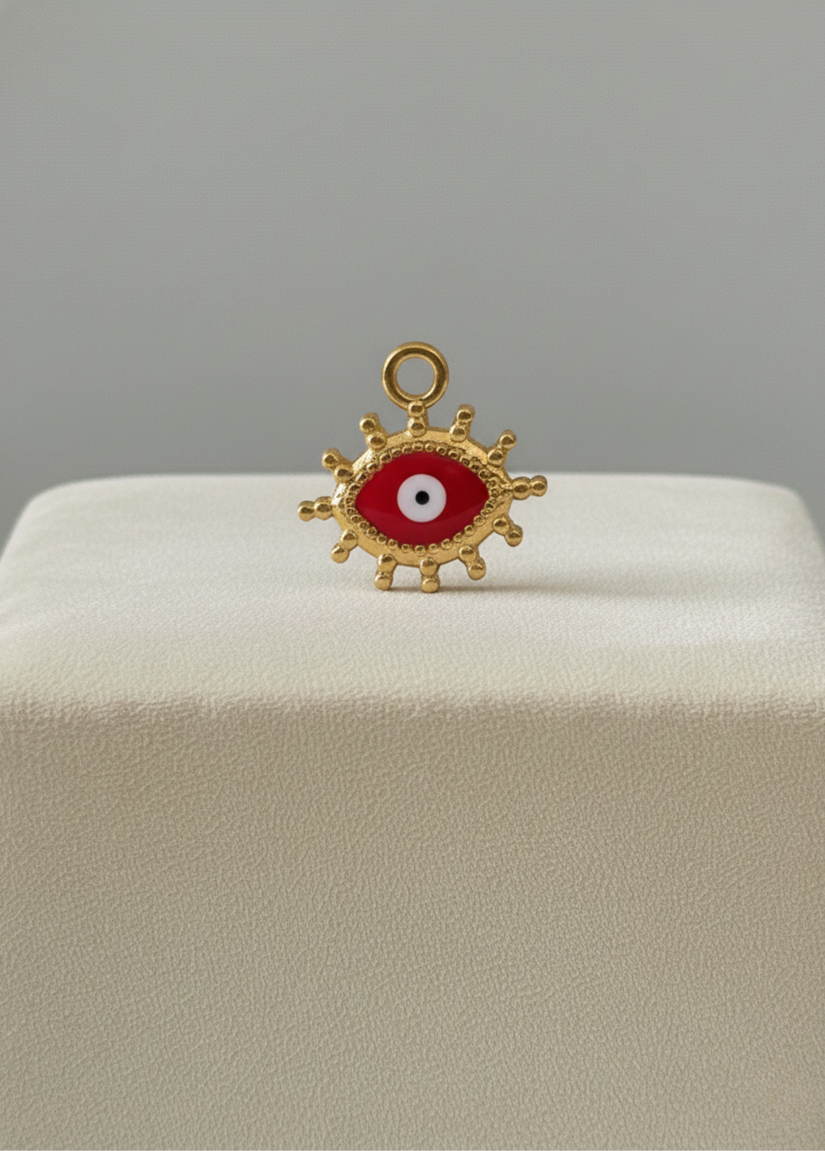 Oeil Rouge