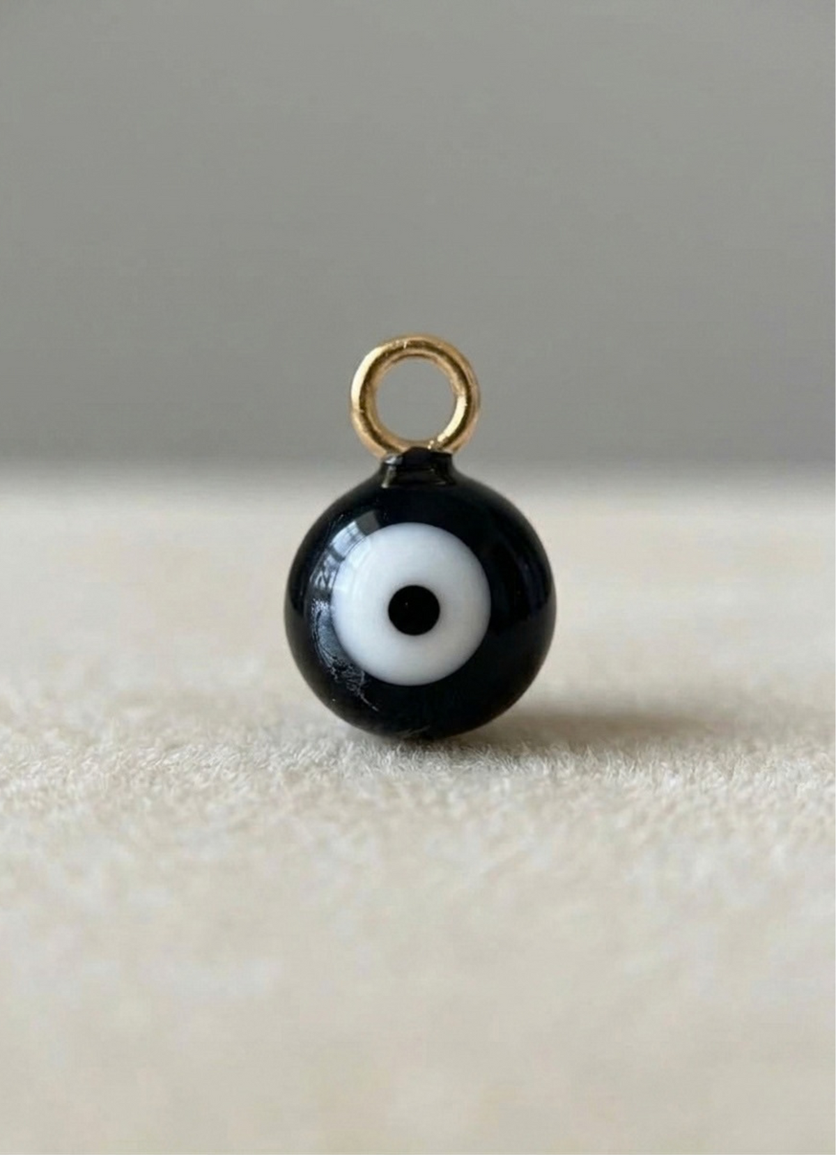 Petit Oeil Noir