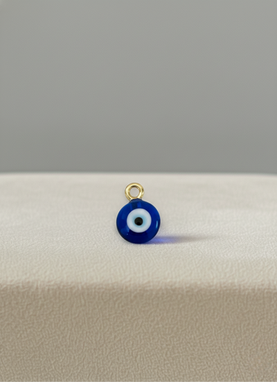 Petit oeil bleu foncé